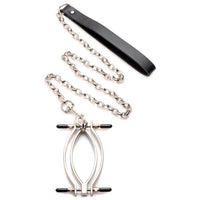 Pussy Clamp With Leash